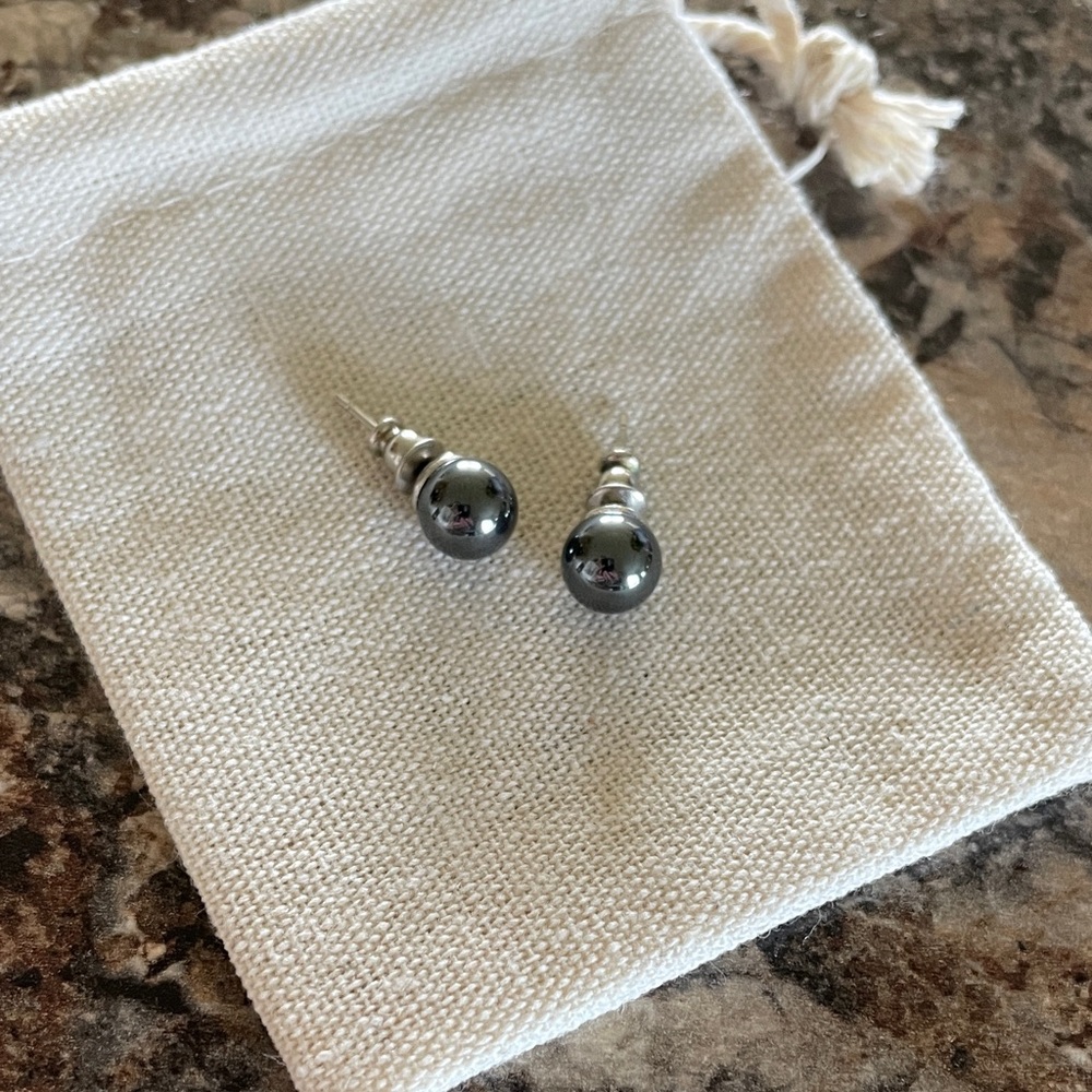 Hematite Pearl Drop Stud Minimalist Earrings - Women Jewelry